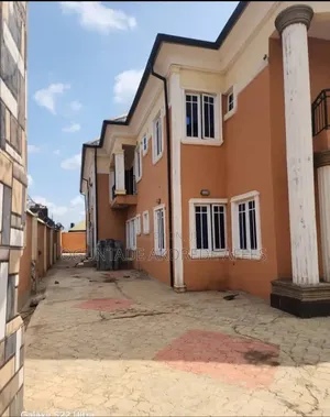 3bdrm Block of Flats in Promise Land, Oluyole Estate for sale