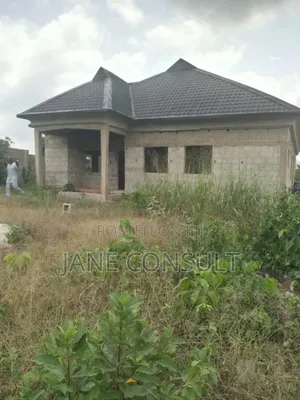 4bdrm Bungalow in Ado Otta for sale