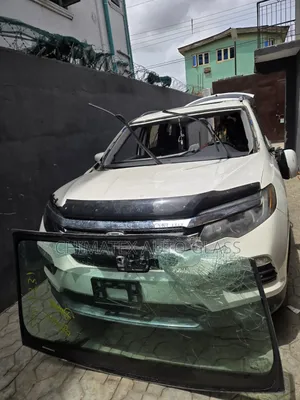 Honda Pilot 2016/2017 Windscreen Glass Available Installed at Chimatex