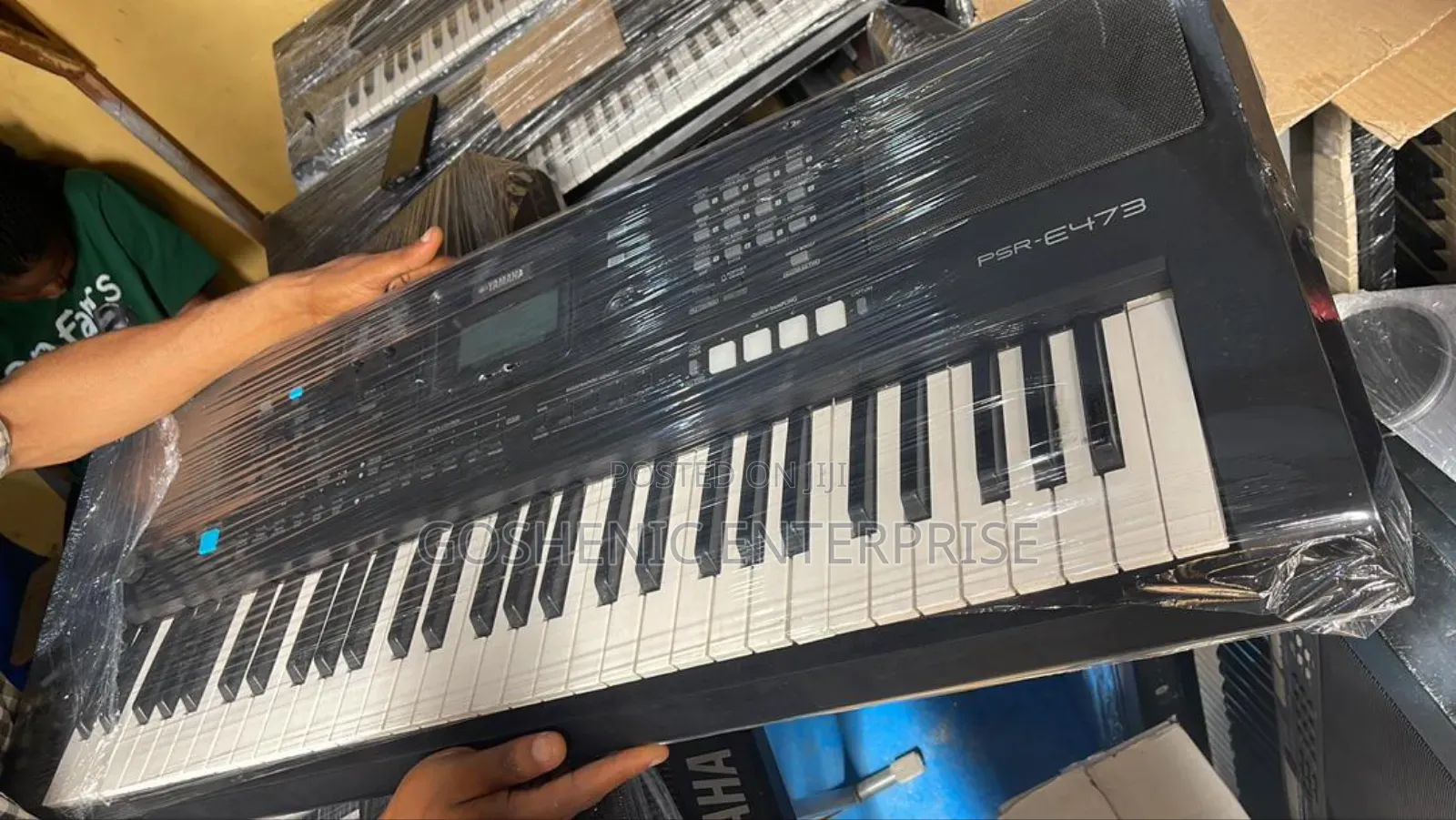 Yamaha PSR E473