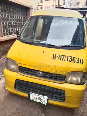Daihatsu Hijet 2010 Yellow