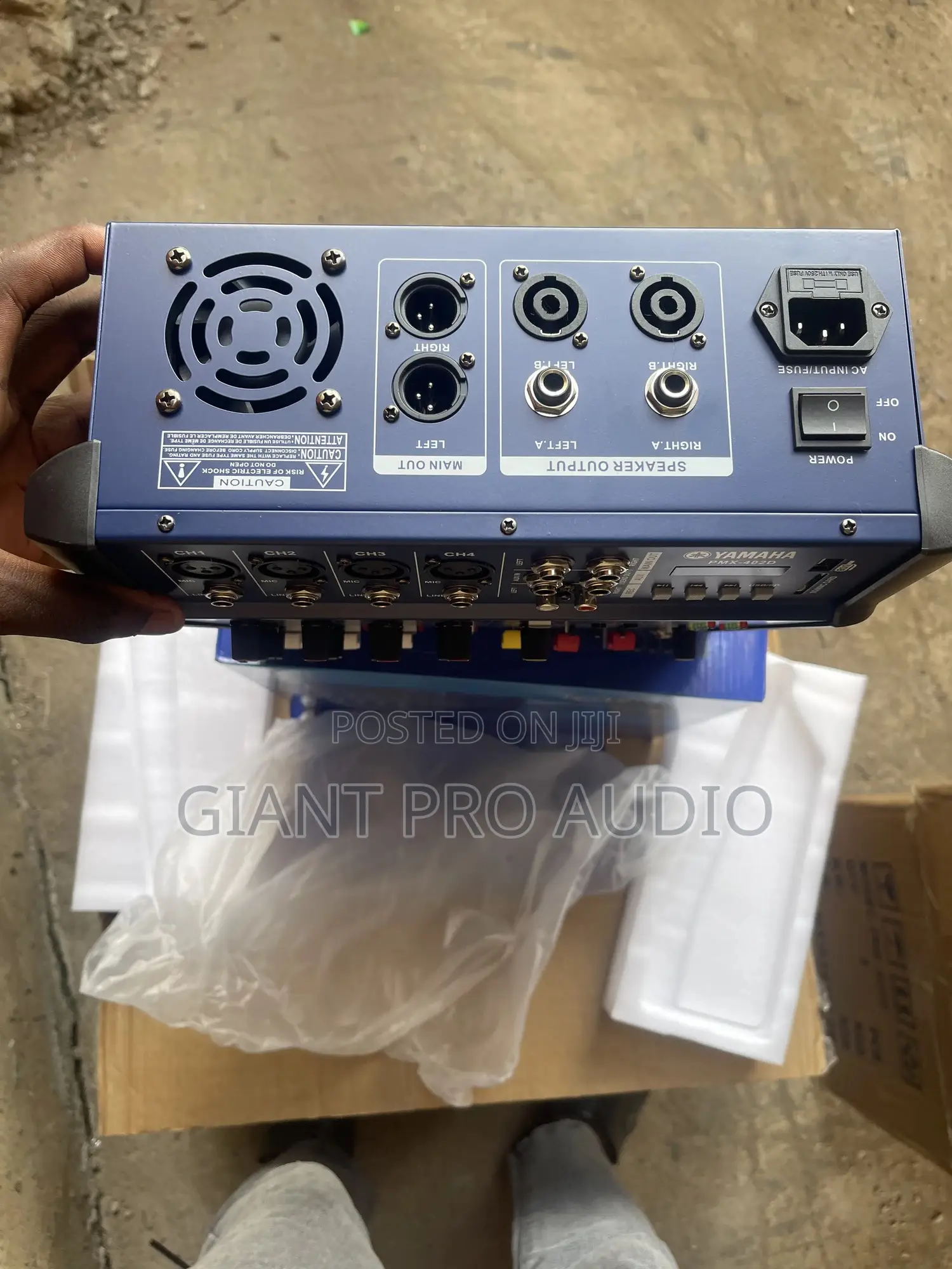 Yamaha Pmx402d 4 Channel Yamaha Powered Mixer