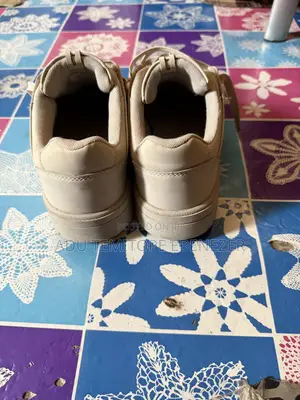 Bershka Sneaker