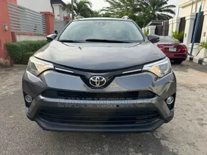 Toyota RAV4 Limited 4dr SUV AWD (2.5L 4cyl 6A) 2014 Gray