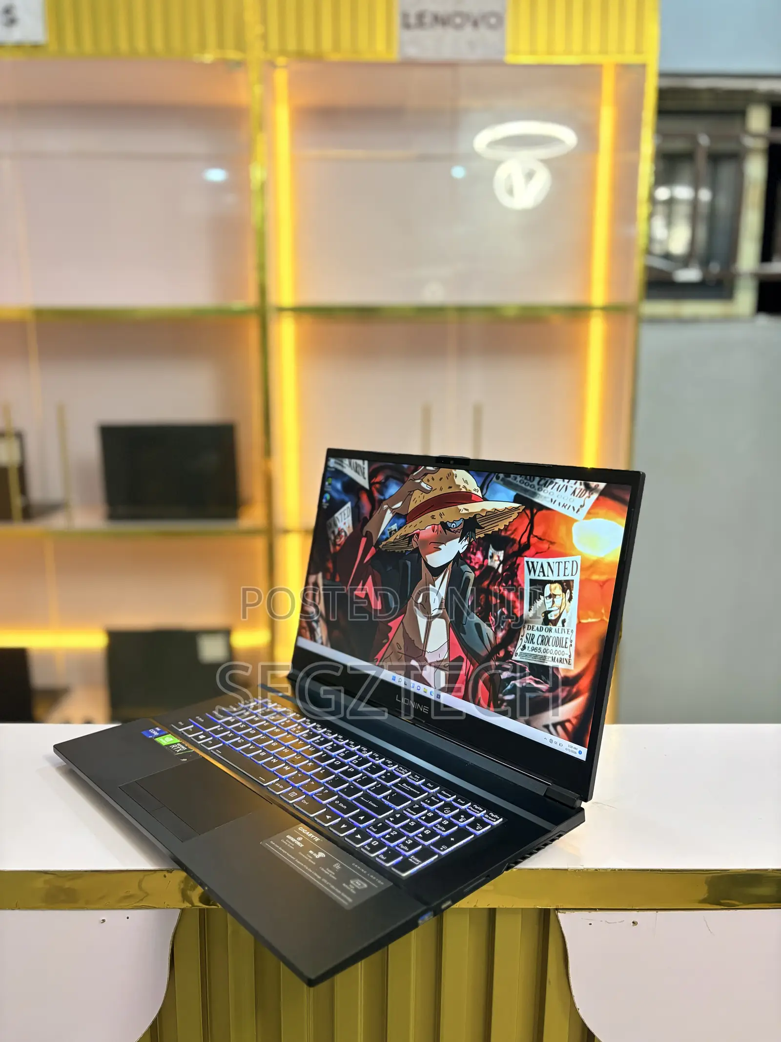Laptop Gigabyte 16GB Intel Core i7 SSD 512GB
