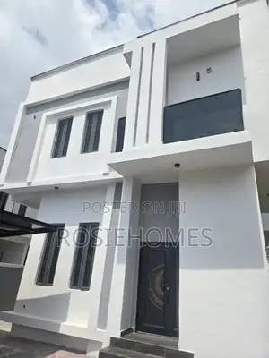 4bdrm Duplex in Garden Estate for sale