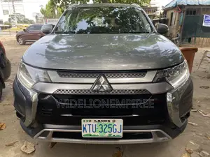 Mitsubishi Outlander 2020 Gray
