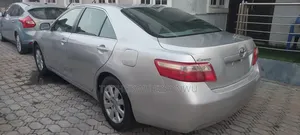 Toyota Camry XLE 4dr Sedan (2.4L 4cyl 5A) 2007 Silver
