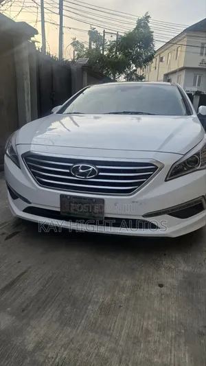 Hyundai Sonata Limited Sedan FWD (2.4L 4cyl 6A) 2016 White