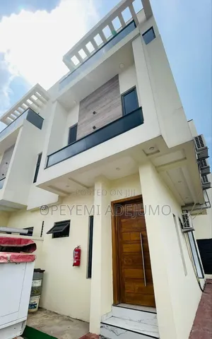 Luxury 4 Bedroom Shortlet Duplex |Parking | Pool Table |Ikeja