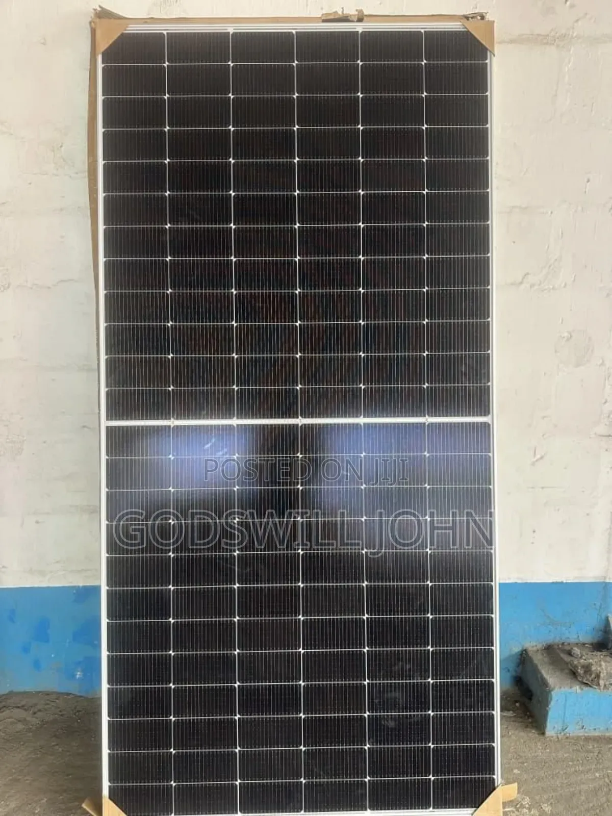 700w Solar Panels
