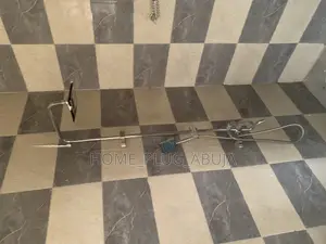 3bdrm Block of Flats in Dantata Estate, Gwarinpa for rent