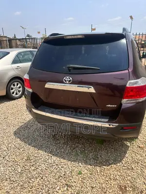 Toyota Highlander 2013 Burgundy