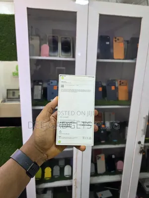 New Apple iPhone 16 Pro 128 GB Black