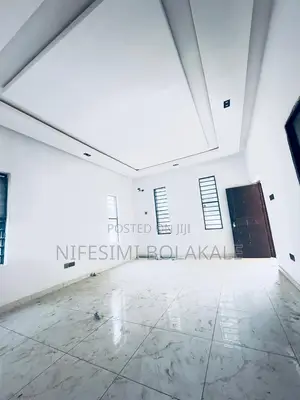 3bdrm Bungalow in Ile-Tuntun Estate, for sale