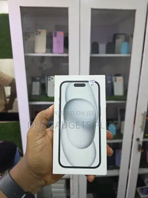New Apple iPhone 15 128 GB Black