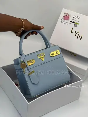 Affordable Lyn Handbag