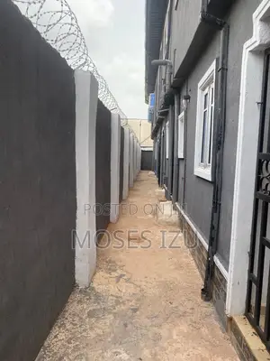 3bdrm Block of Flats in Izu, Egor for rent