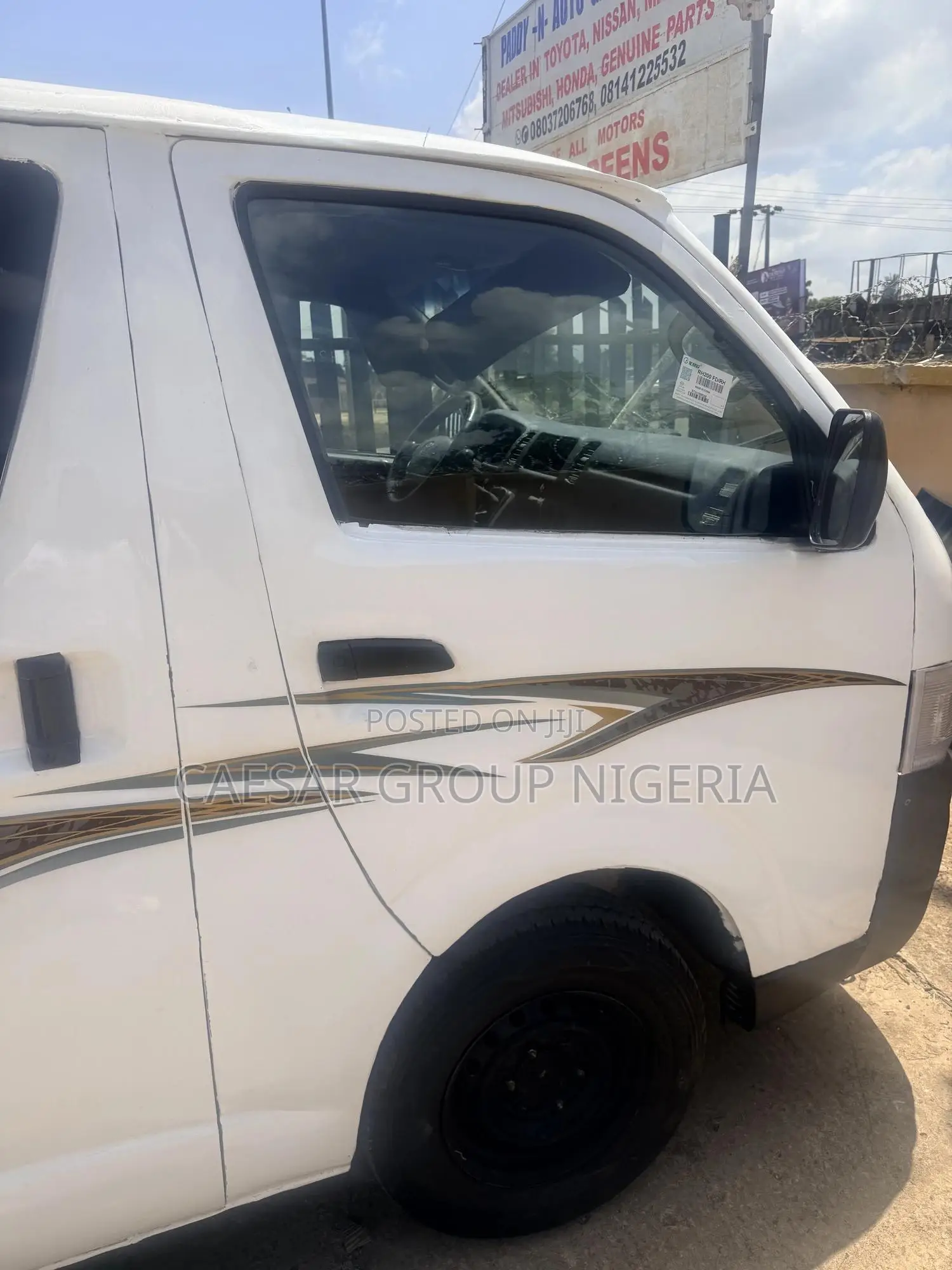 Toyota HiAce 2010 White