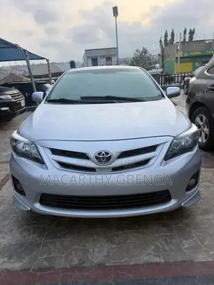 Toyota Corolla S Special Edition 4dr Sedan (1.8L 4cyl 4A) 2013 Silver