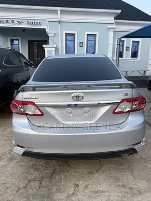 Toyota Corolla S Special Edition 4dr Sedan (1.8L 4cyl 4A) 2013 Silver