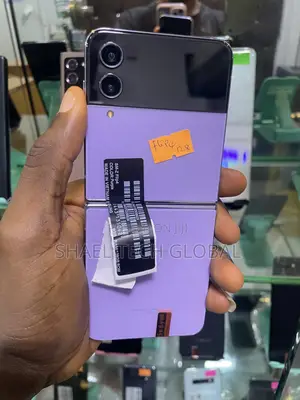 Samsung Galaxy Z Flip4 128 GB Purple
