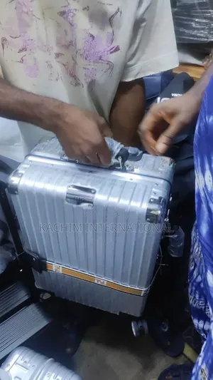 Original Quality Set of 3 Luggage Traveling Box