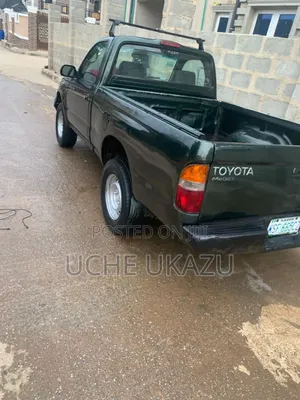 Toyota Tacoma Base 4x2 Xtracab 121.9 in. WB 2001 Green