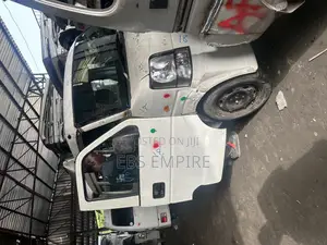 Suzuki Every 2012 White