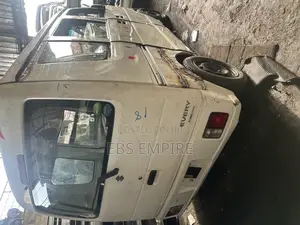 Suzuki Every 2012 White