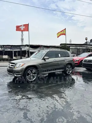 Mercedes-Benz GLK-Class Base GLK 350 4dr AWD 4MATIC (3.5L 6cyl 7A) 2015