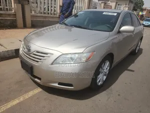 Toyota Camry LE 4dr Sedan (2.4L 4cyl 5A) 2008 Gold