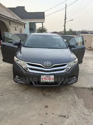 Toyota Venza LE 2014 Gray