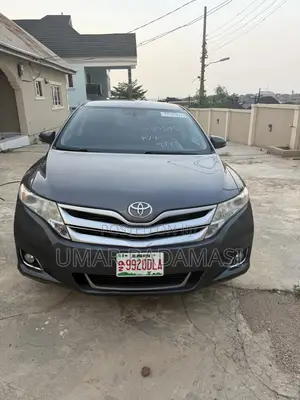 Toyota Venza LE 2014 Gray