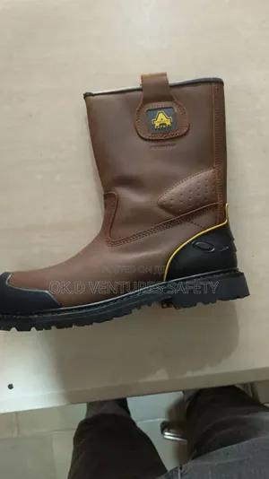 Industrial Work Boot (Strong & Durable)