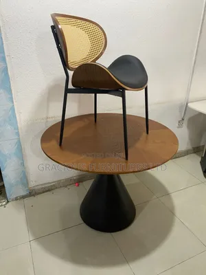 Round Dining Table Set With 6 Curved Seats