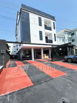 3bdrm Apartment in Lekki Phase 1 for sale
