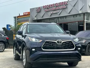 Toyota Highlander 2023 Blue
