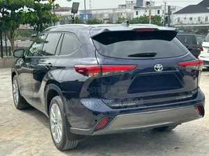 Toyota Highlander 2023 Blue