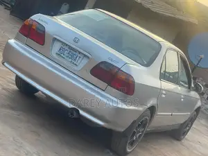 Honda Civic DX 4dr Sedan (1.7L 4cyl 4A) 2001 Silver