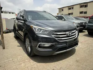 Hyundai Santa Fe SE AWD 2018 Gray