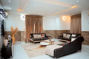 Luxury 3-Bed Family Villa | 24hr Service | in Victoria Island Lagos