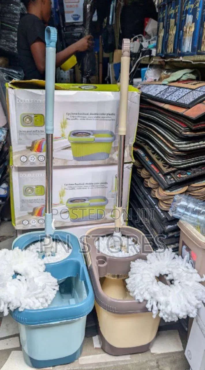 Quality Self-Squeeze Spin Mop (2 Extra Heads)