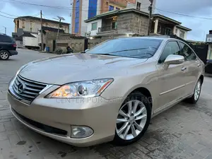 Lexus ES 350 2011 Gold