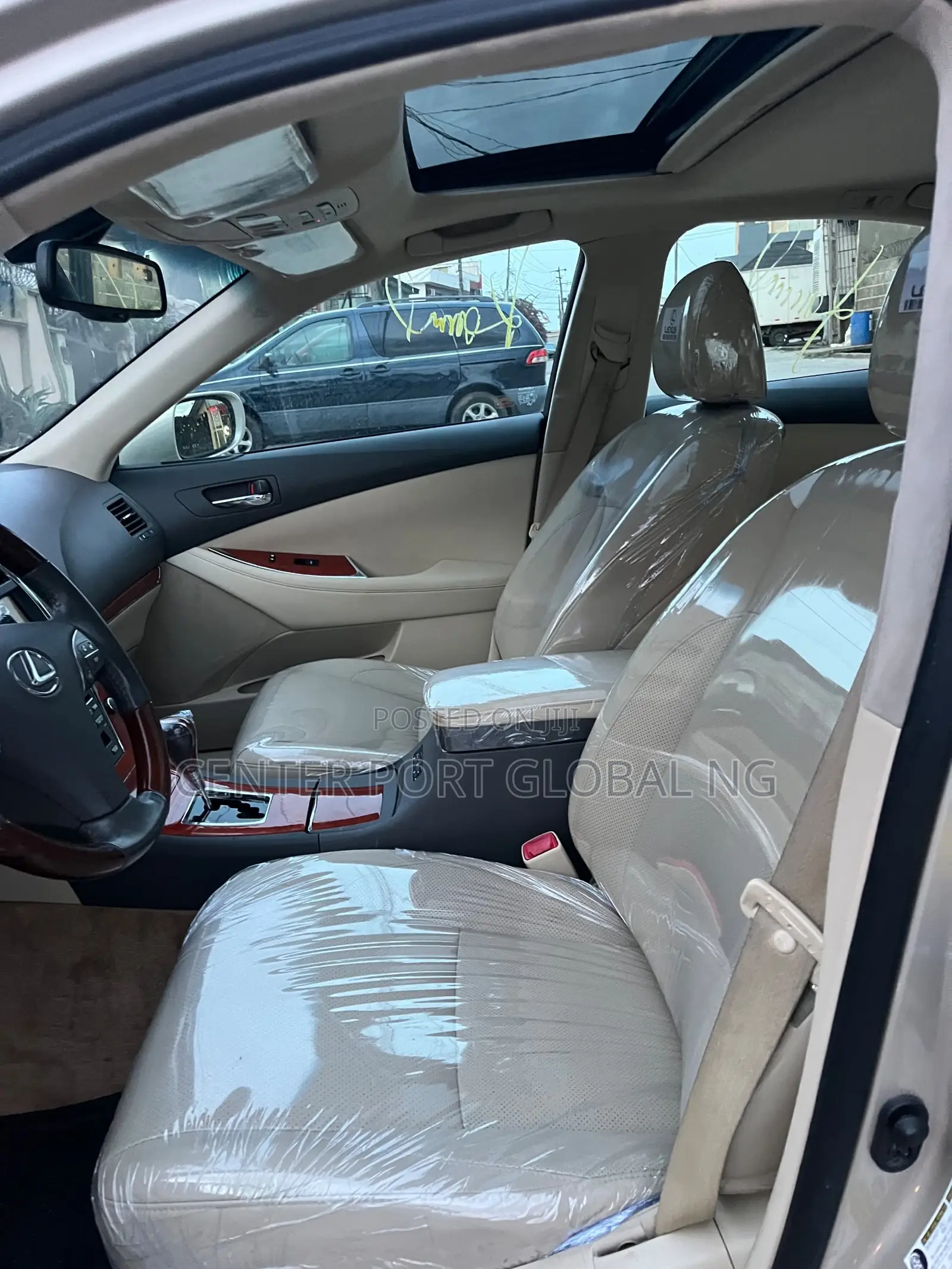 Lexus ES 350 2011 Gold