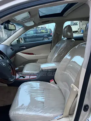 Lexus ES 350 2011 Gold