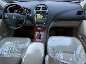Lexus ES 350 2011 Gold