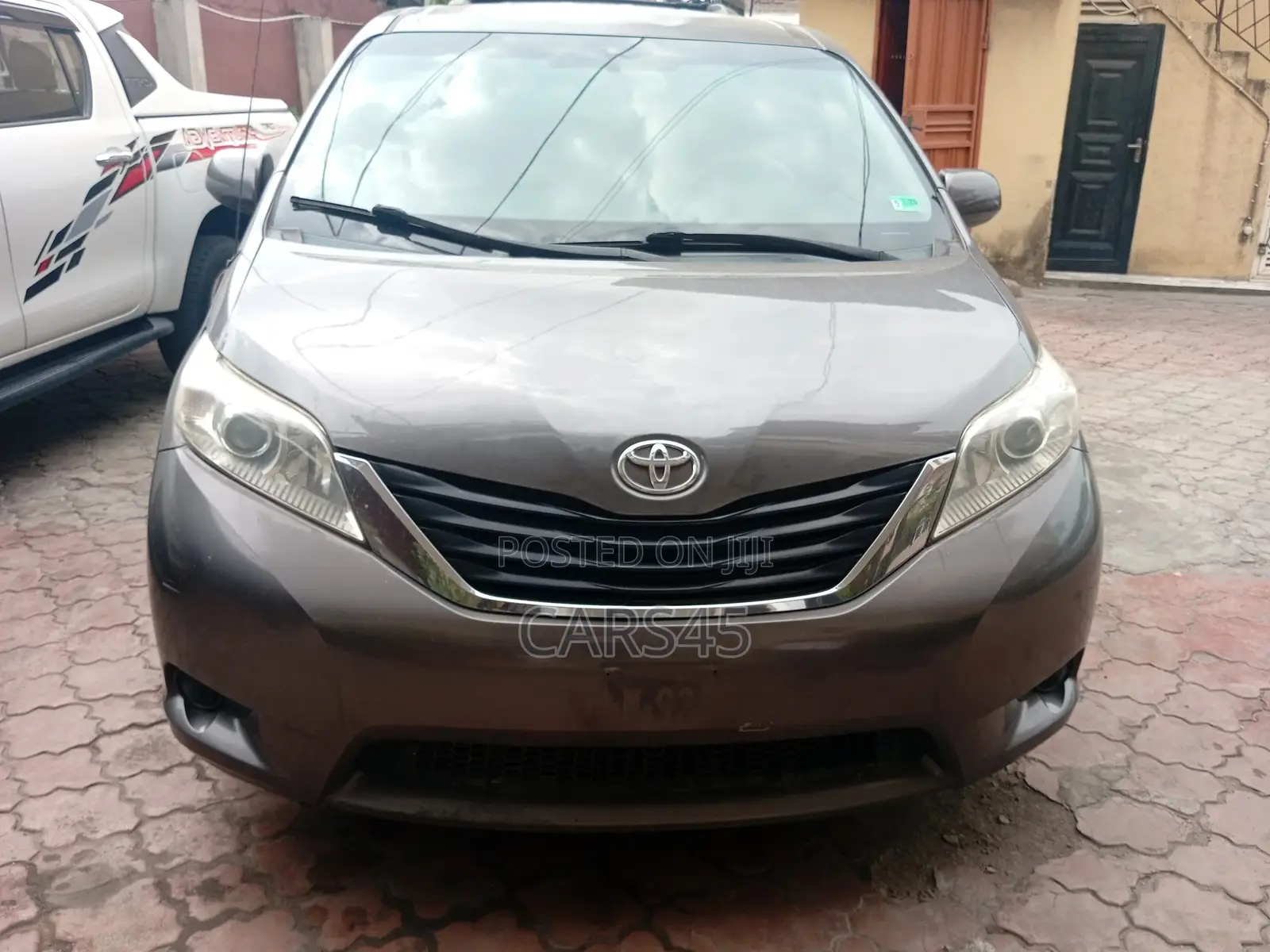 Toyota Sienna 2012 Gray