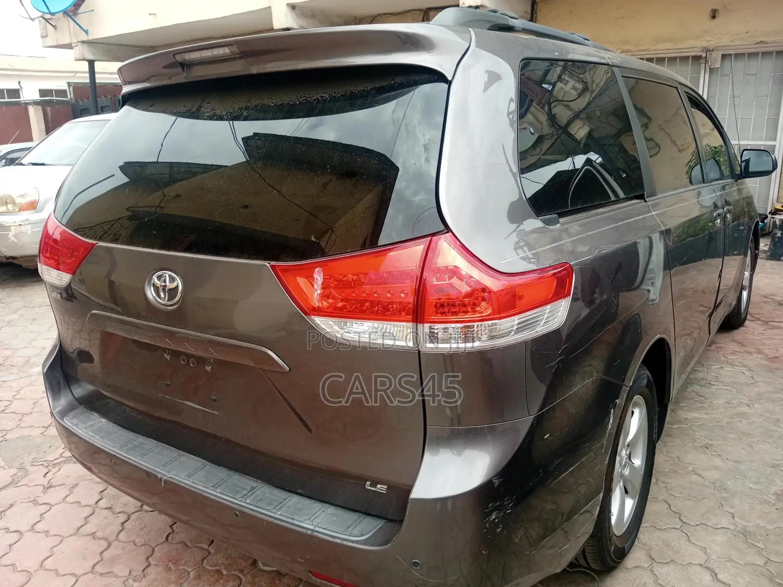 Toyota Sienna 2012 Gray