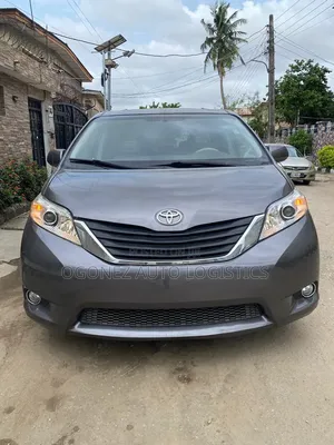 Toyota Sienna Limited AWD 7-Passenger 2013 Gray